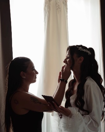 Preparazione make-up sposa