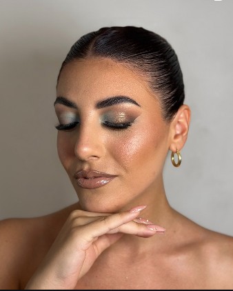 Dettaglio make-up occhi e incarnato