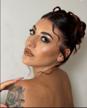 Make-up da cerimonia con raccolto